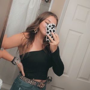 Black one sleeve crop top from SHEIN.